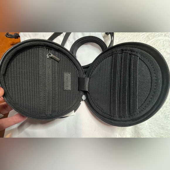 Telfar Black Circle Wallet Case with crossbody Strap Full set NWT - Picture 3 of 8